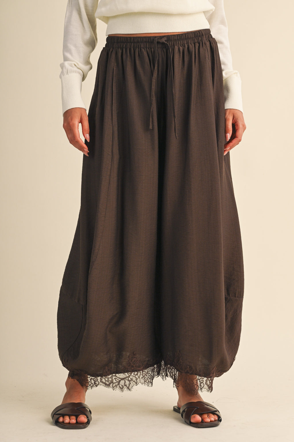 Barrel Fit Pants With Lace Trim