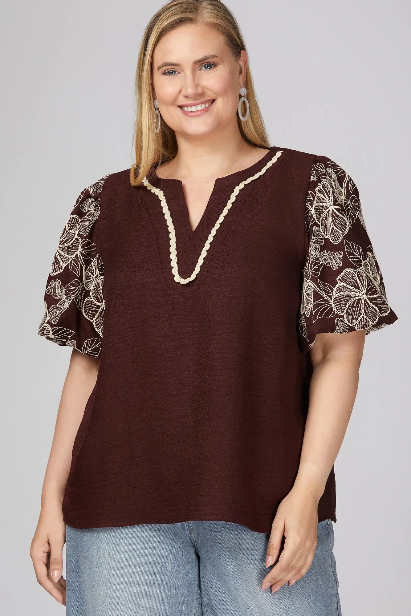Plus Embroidered Lace Trim Puff Sleeve Top