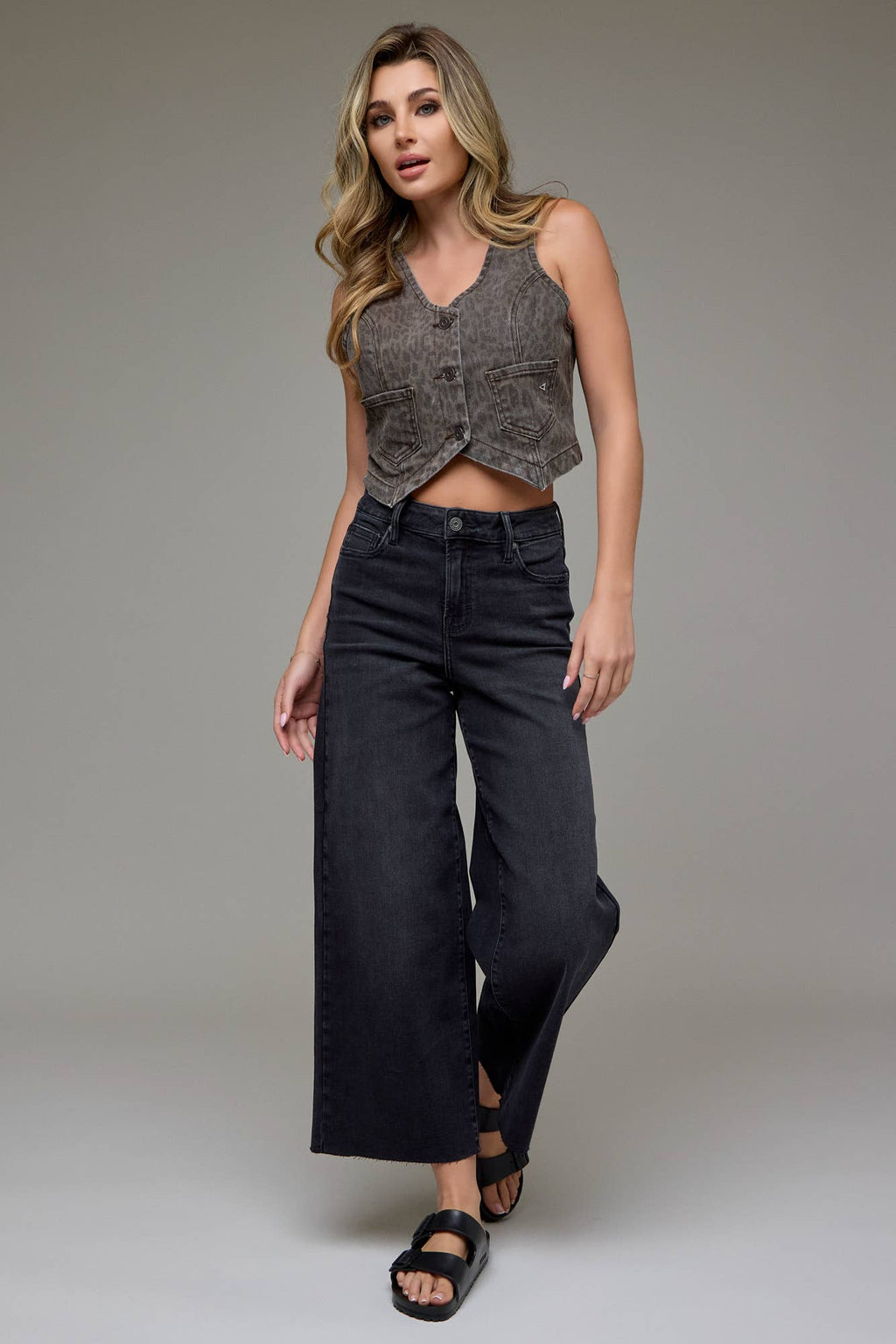 Black Clean Cropped Wide Leg by Hidden Jeans