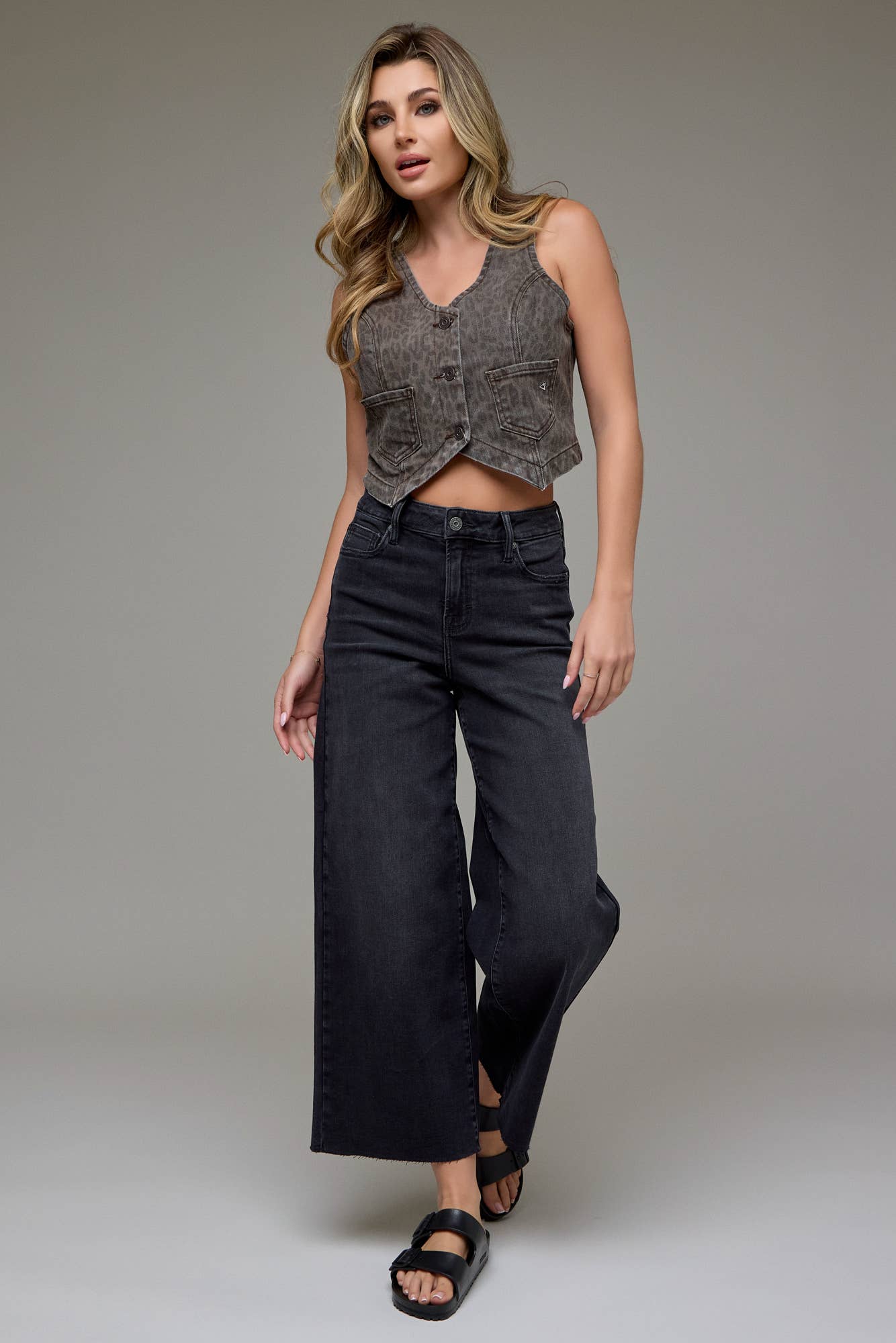 Black Clean Cropped Wide Leg by Hidden Jeans